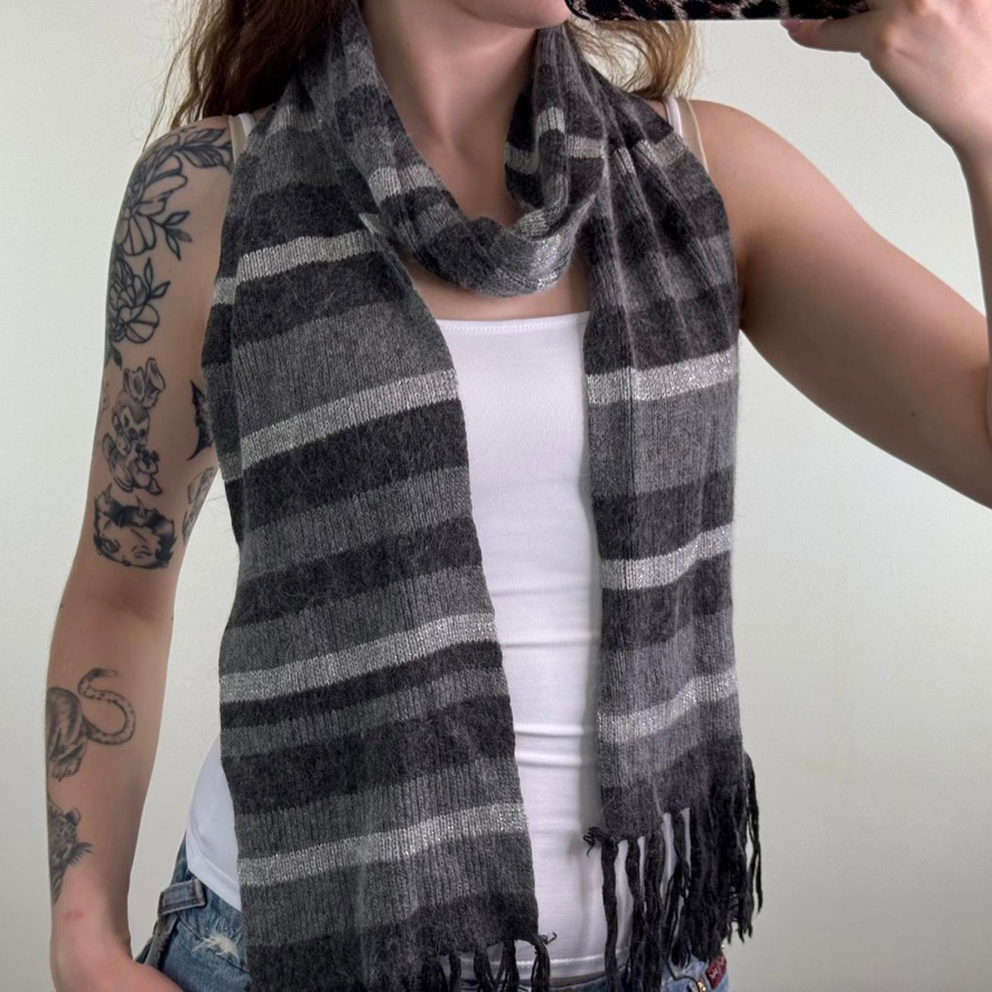 Y2K vintage knitted stripe tassel scarf light dark grey tones horizontal sparkle