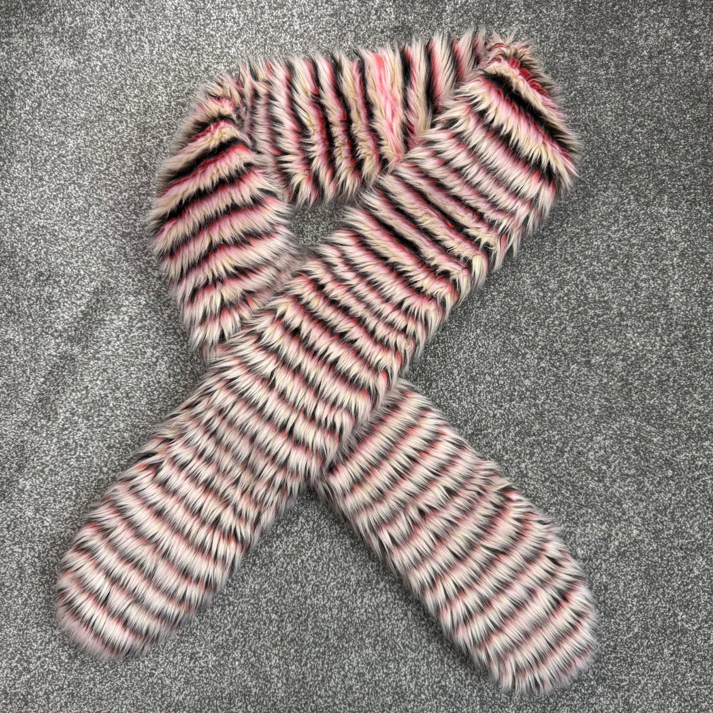 Y2K vintage faux fur shaggy chunky scarf stripe pink navy cream