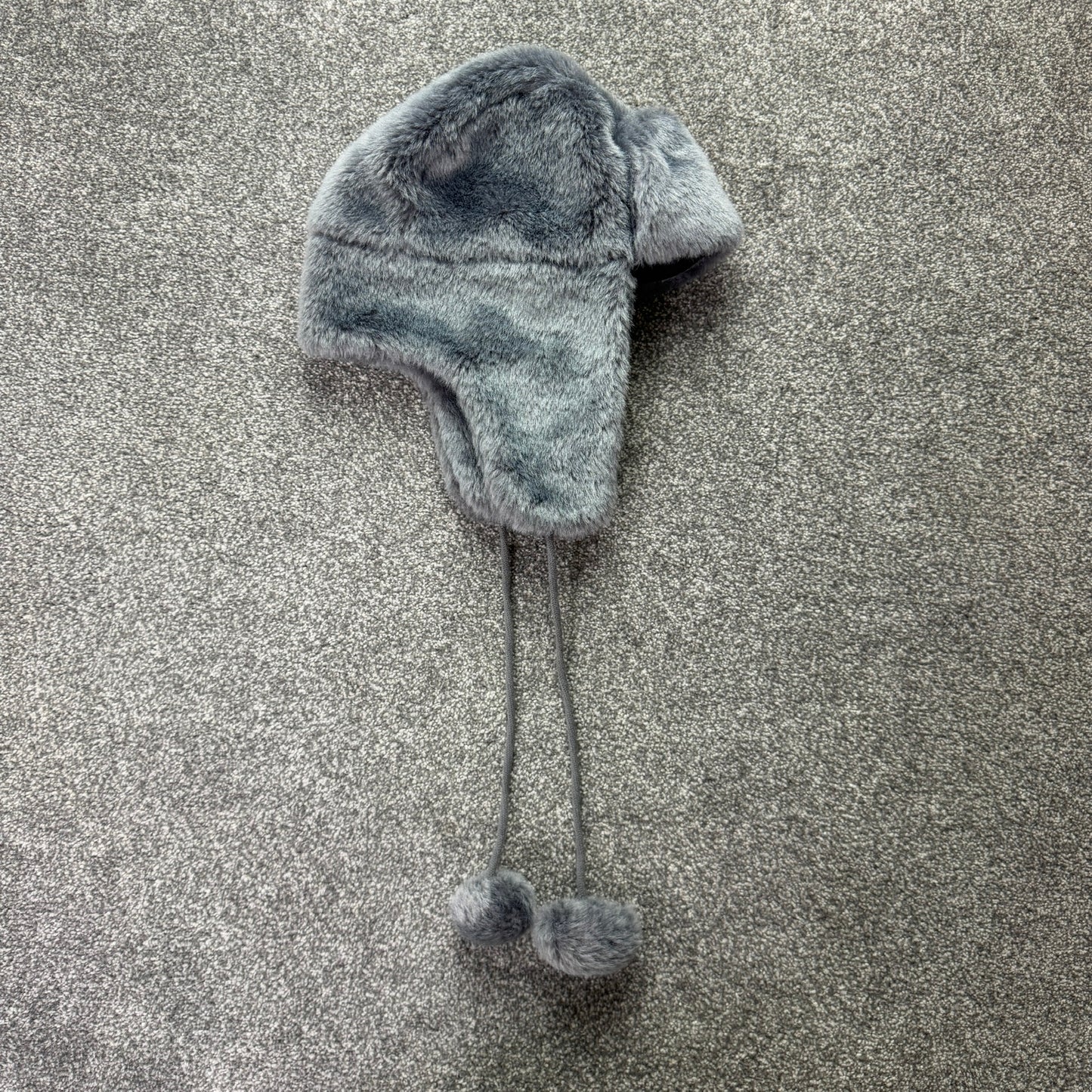 Y2K vintage grey faux fur trapper hat pom poms