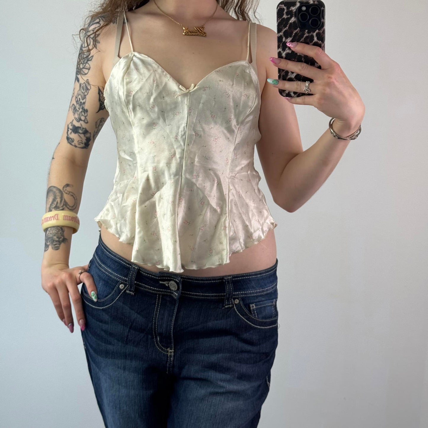 Y2K vintage ditsy floral flowy cami top strappy v shape hem sweetheart neckline