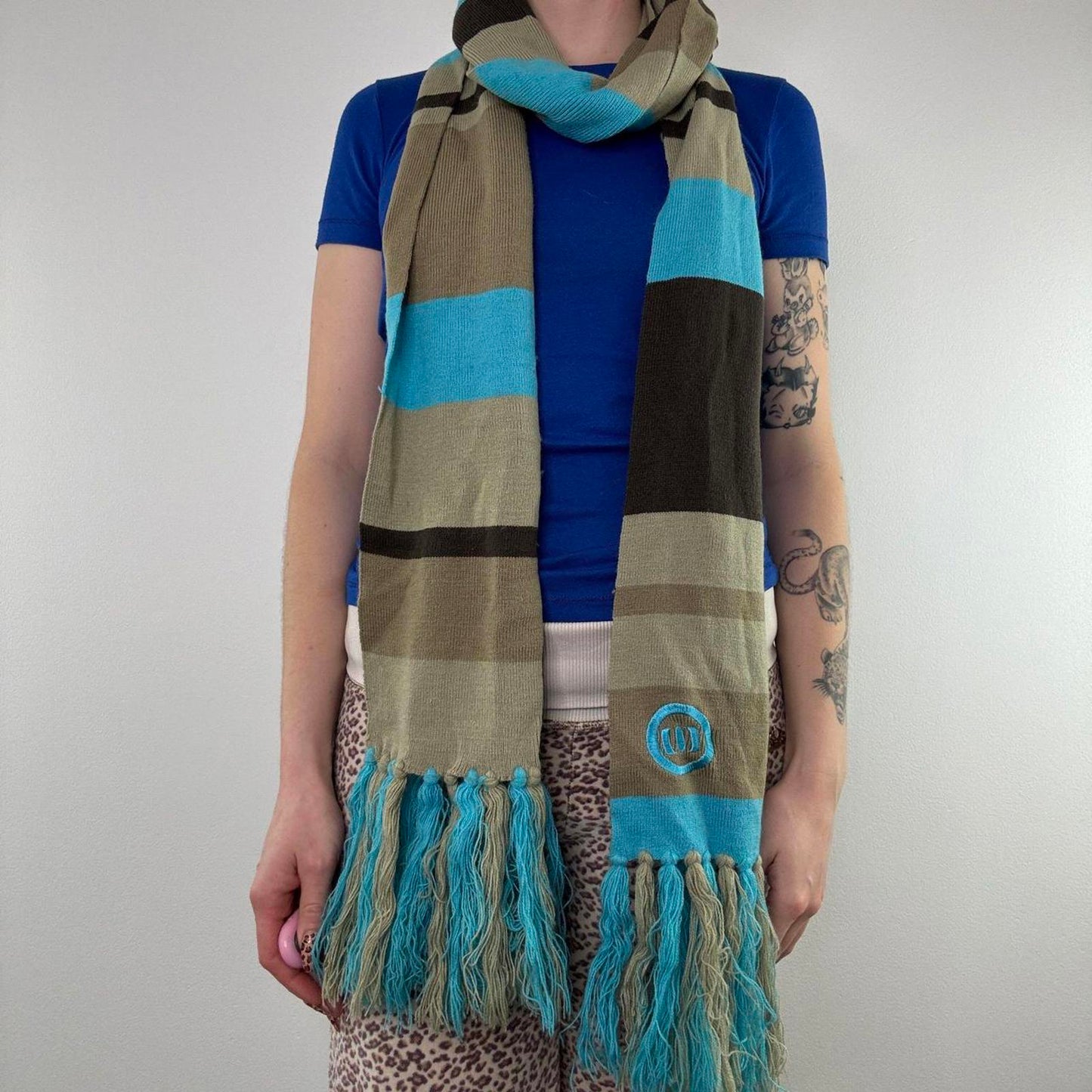 Y2K vintage Animal stripy scarf blue brown knit