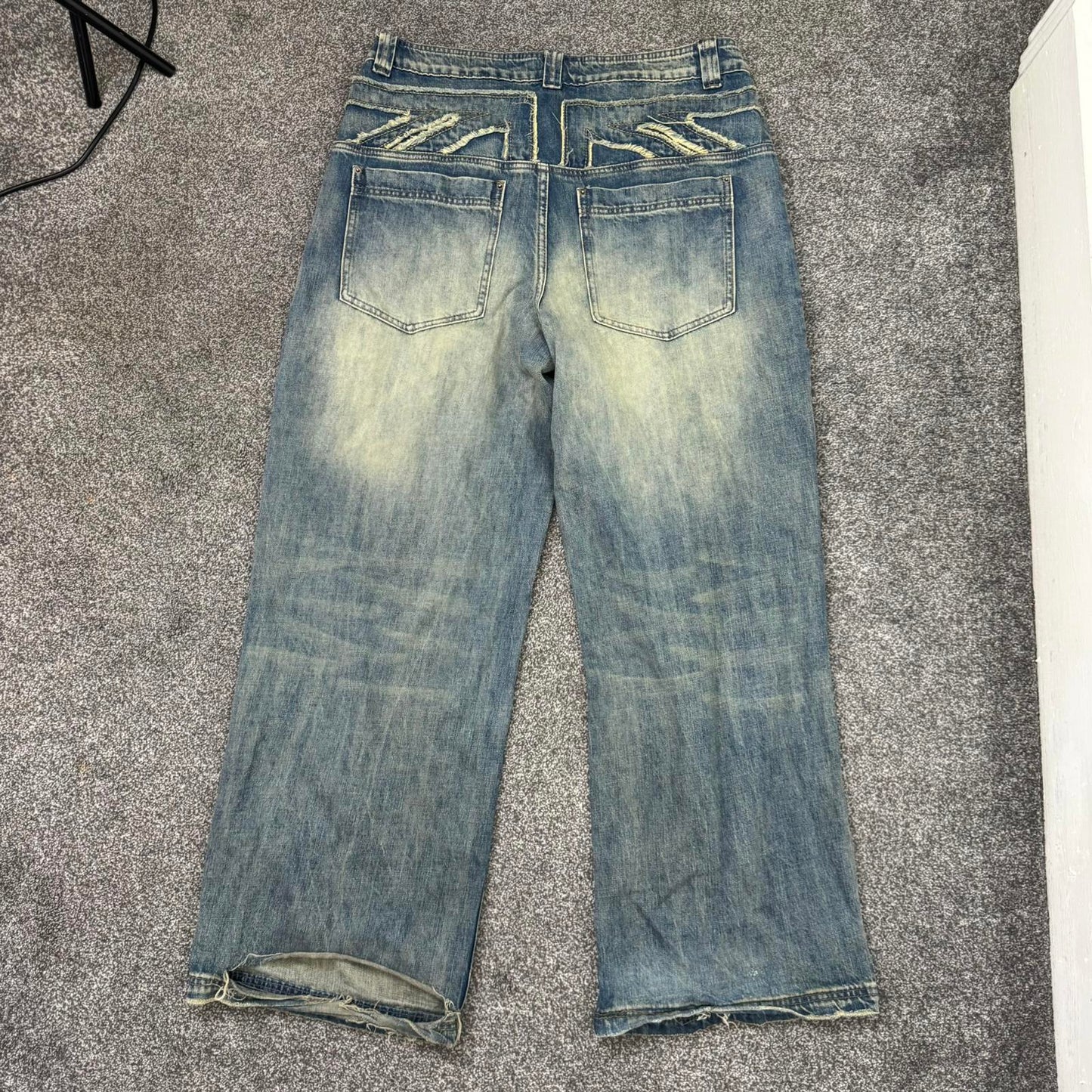 Jaded London men's kingdom colossus jeans low rise faded union jack baggy