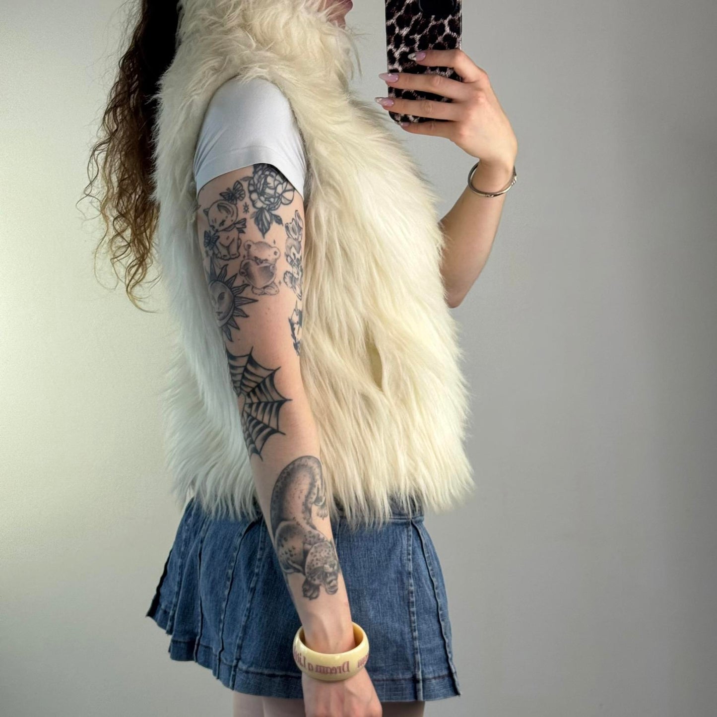 Y2K vintage Chilli Pepper zip up faux fur jacket sleeveless gilet cream shaggy
