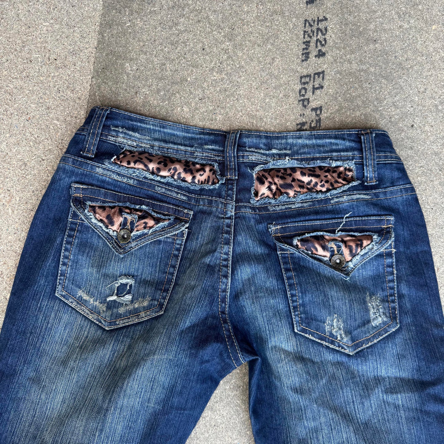 Y2K vintage low rise faded denim capri jeans stretchy satin leopard print