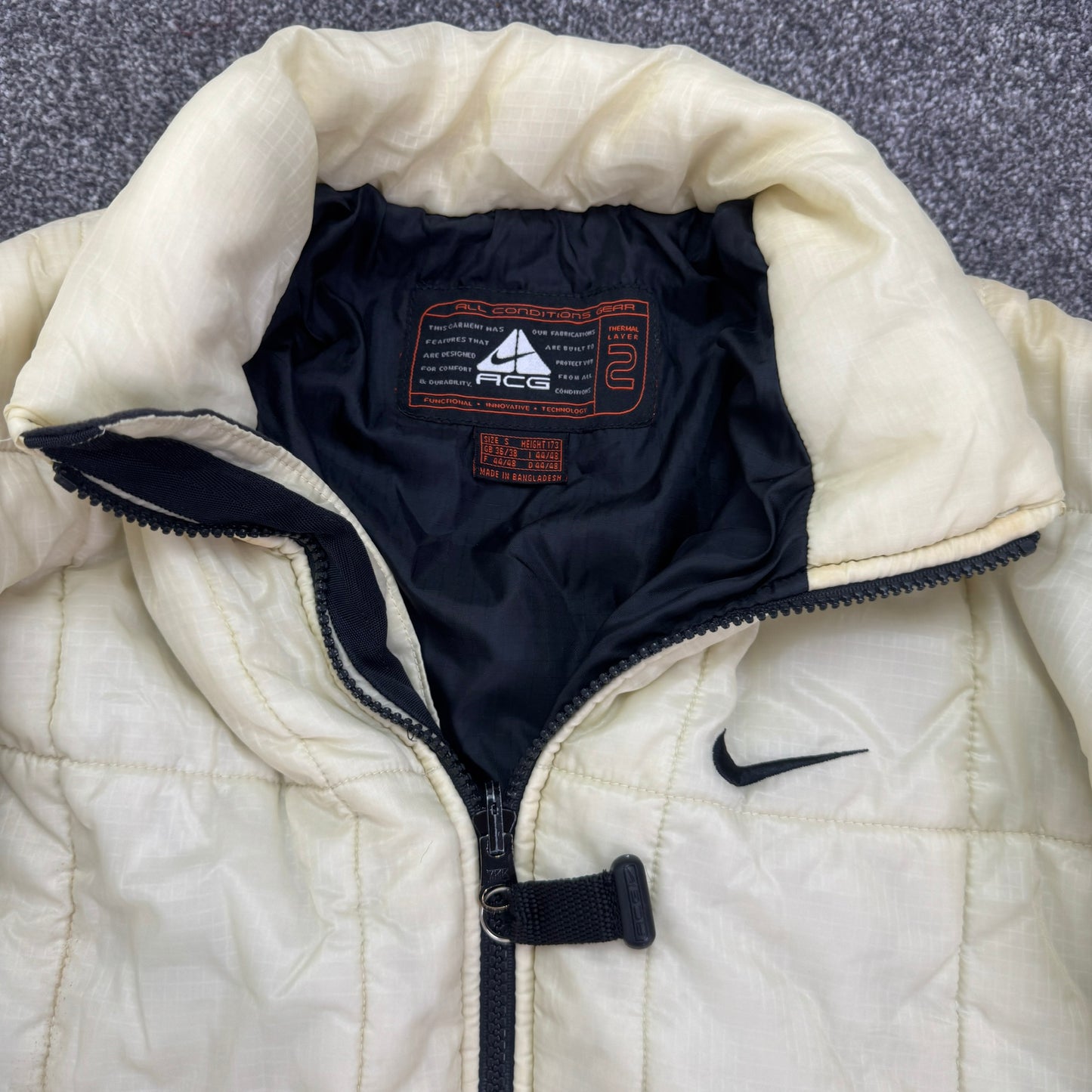 Vintage 90s Nike ACG puffer padded jacket