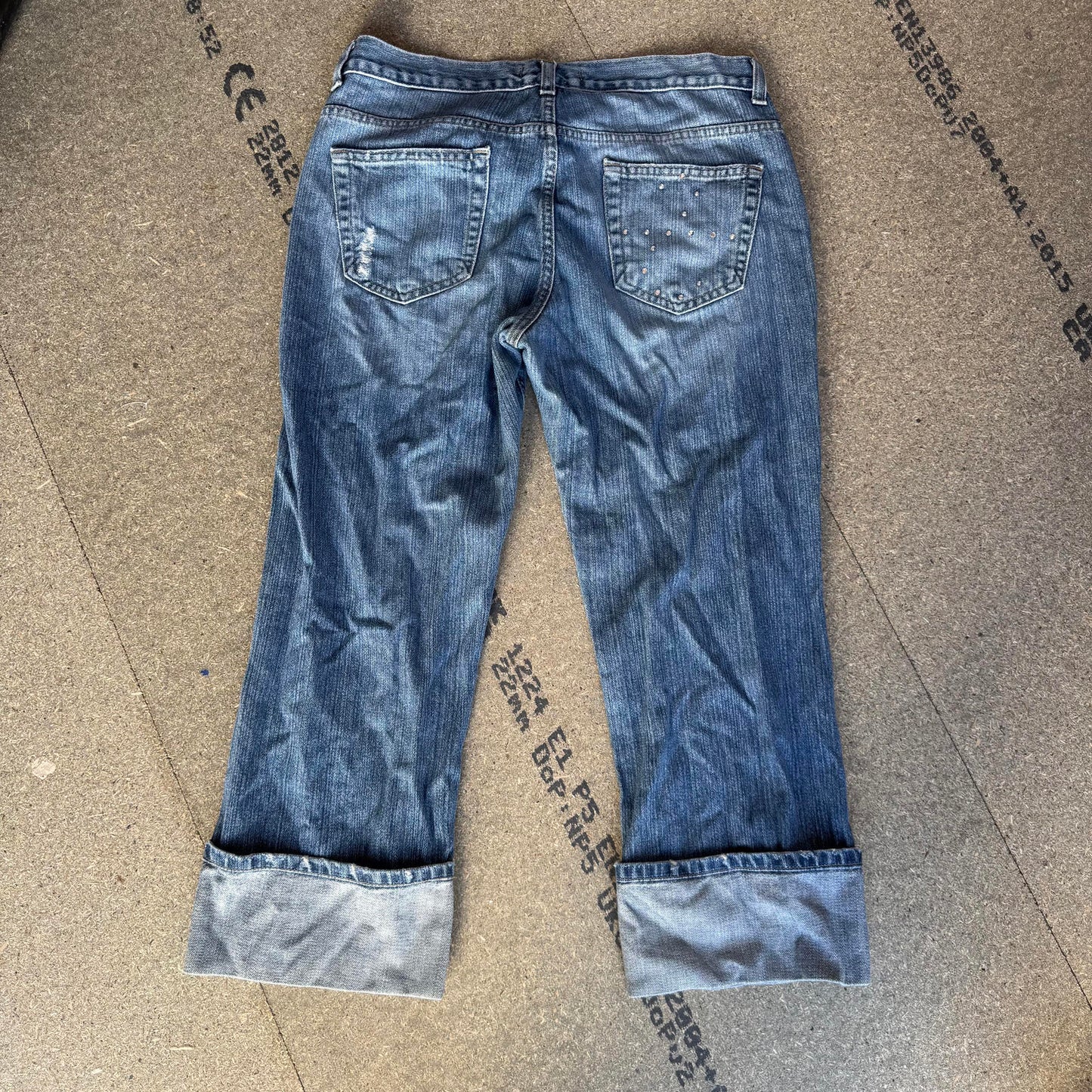 Y2K vintage rhinestone capri cropped jeans turned up hem light wash distressed