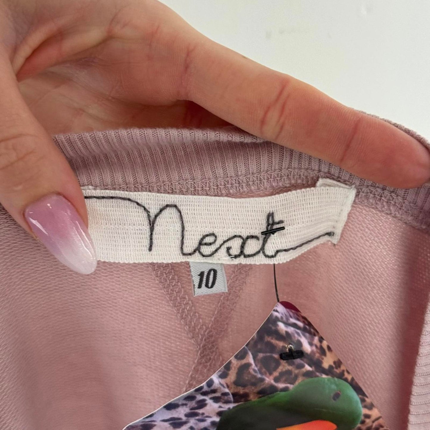 Y2K vintage short sleeve jumper sweatshirt v neck ribbed dusty pink