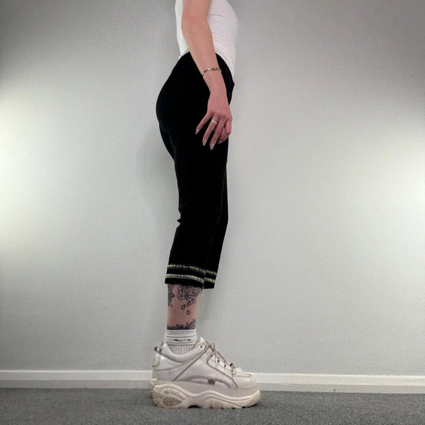 Y2K vintage mid rise stretchy capri trousers cropped