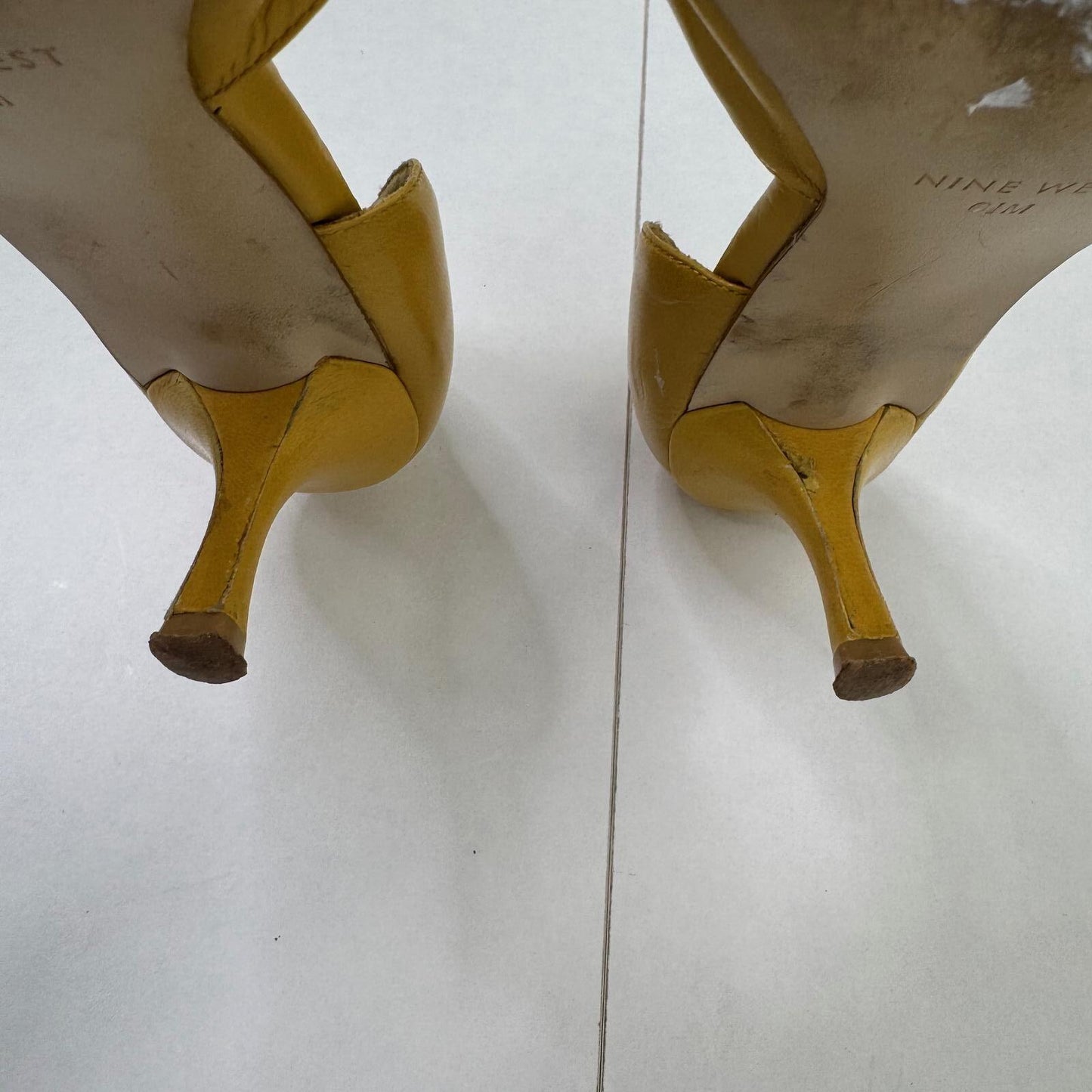 Y2K vintage genuine leather court heels pointed toe yellow stiletto