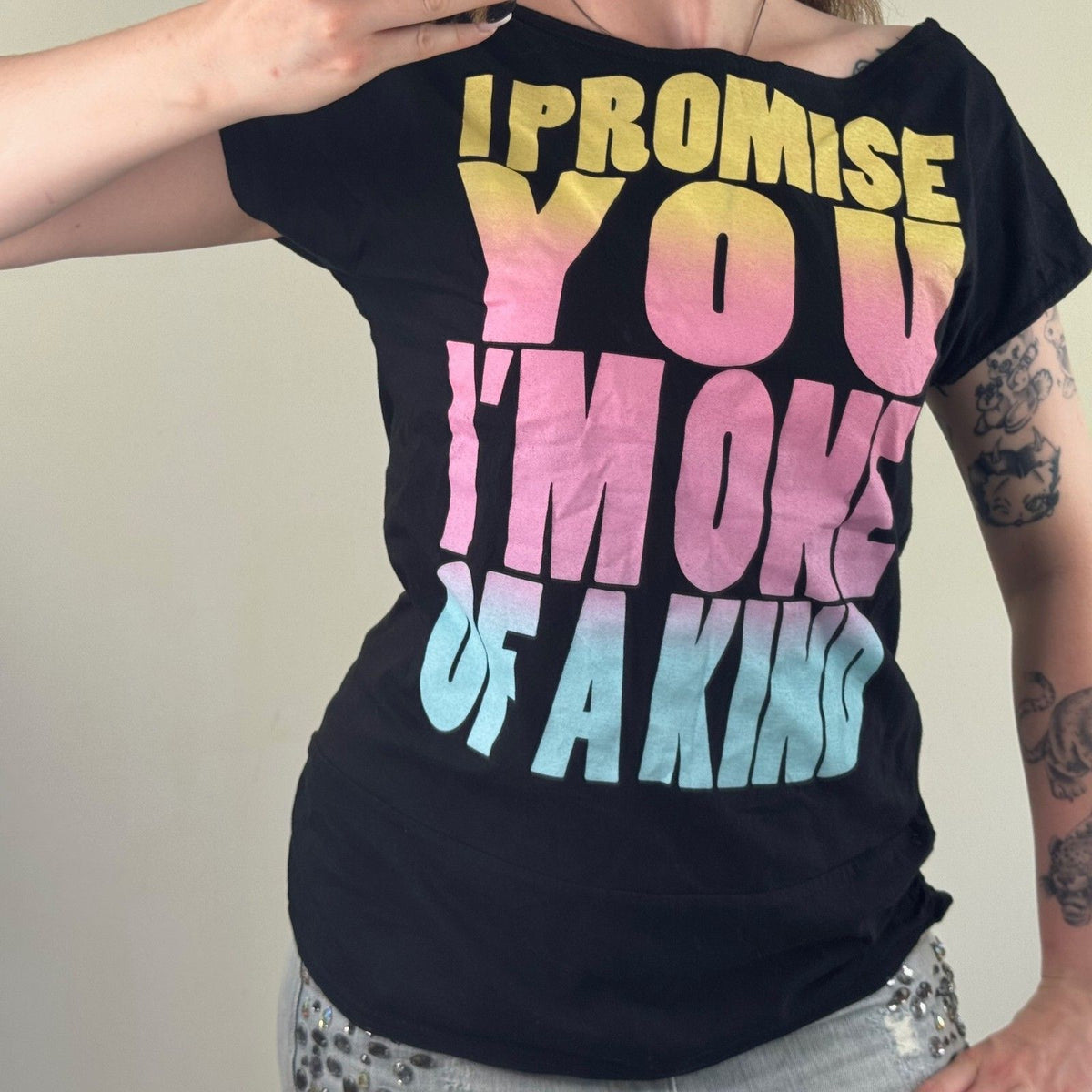 Y2K vintage t-shirt short sleeve top slogan graphic print text multi