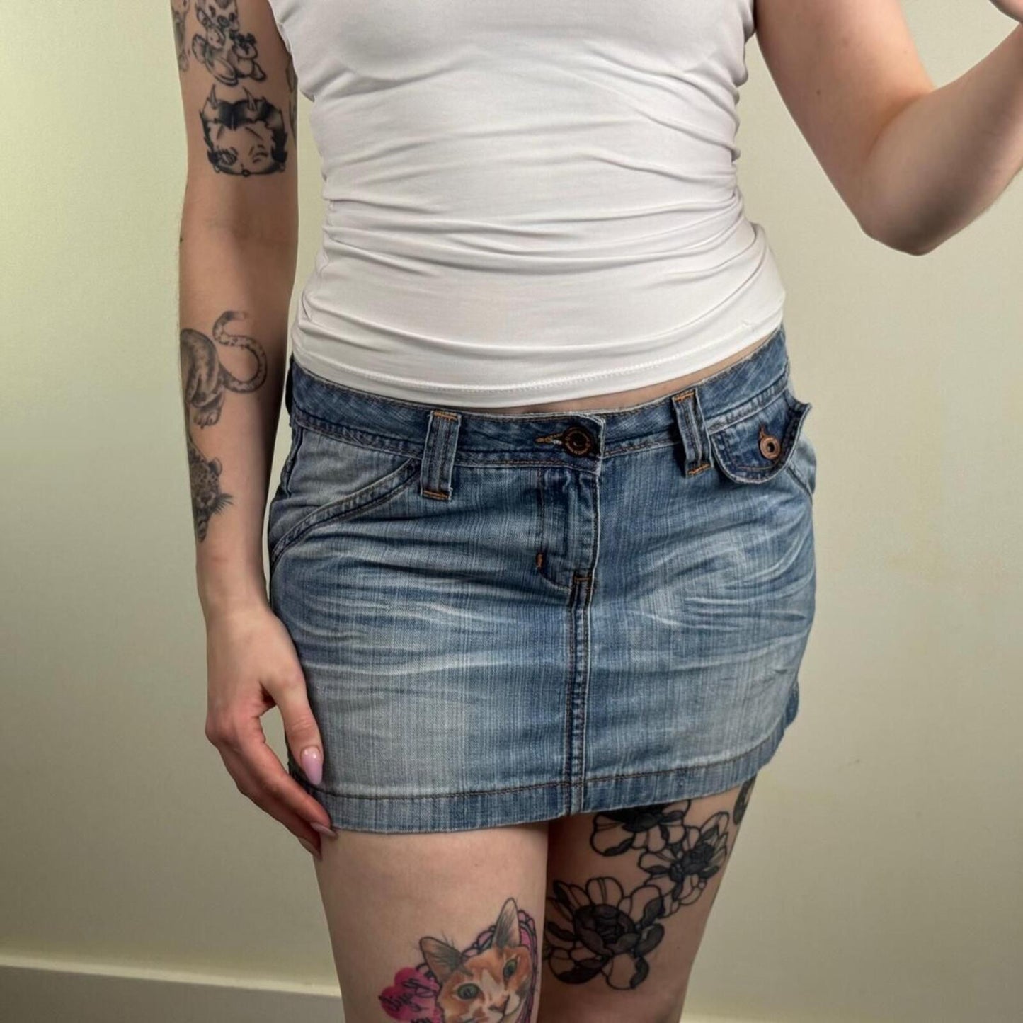 Y2K vintage denim mini skirt faded blue wash cargo pocket low rise