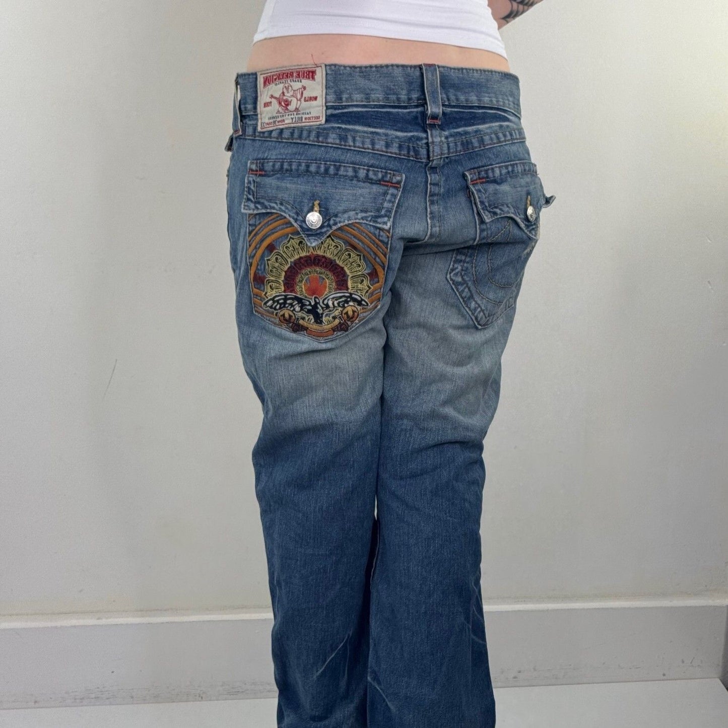 Y2K vintage True Religion bootcut jeans faded blue denim wash embroidered Billy