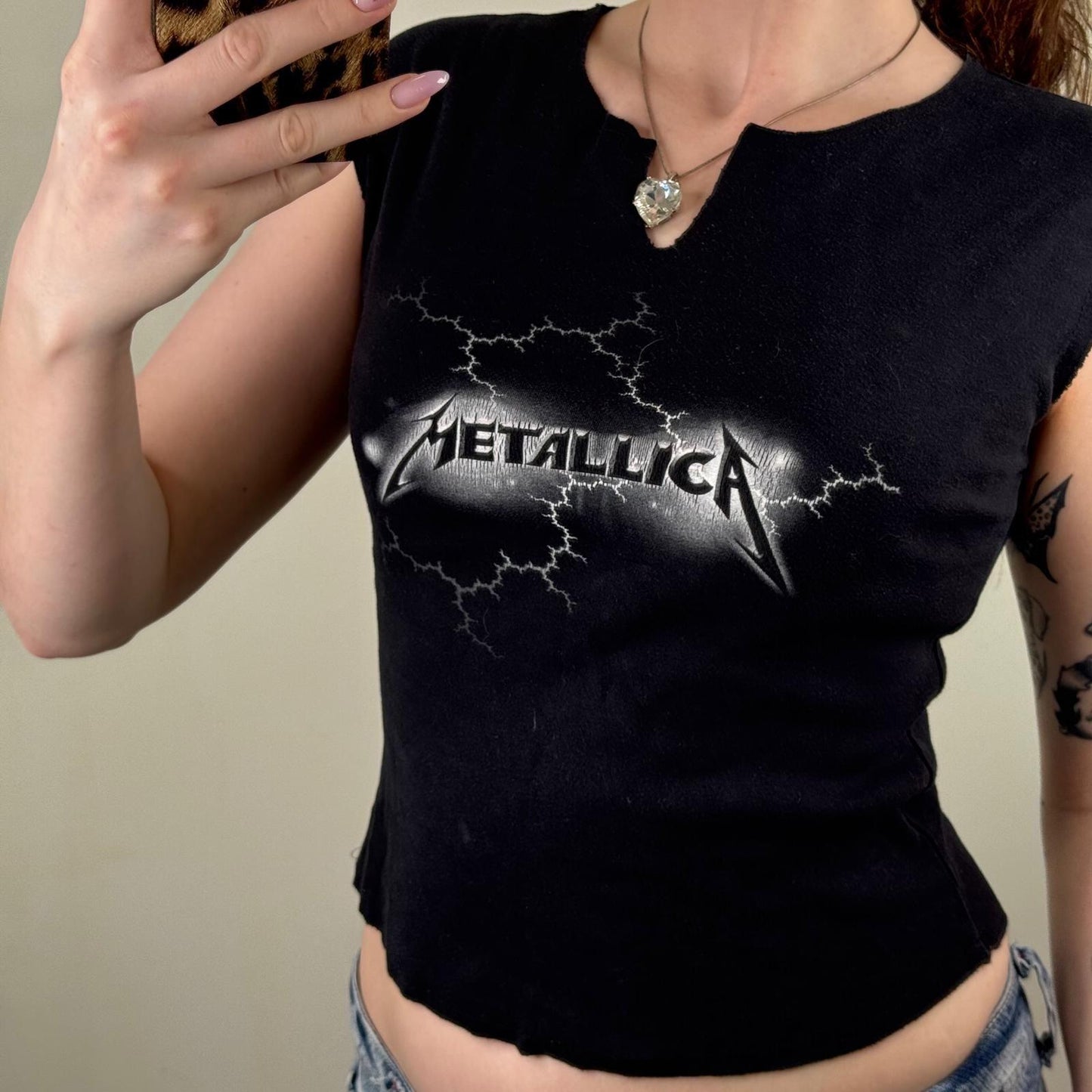 Vintage 1997 Metallica baby tee top t-shirt sleeveless v neck crop lighting rare